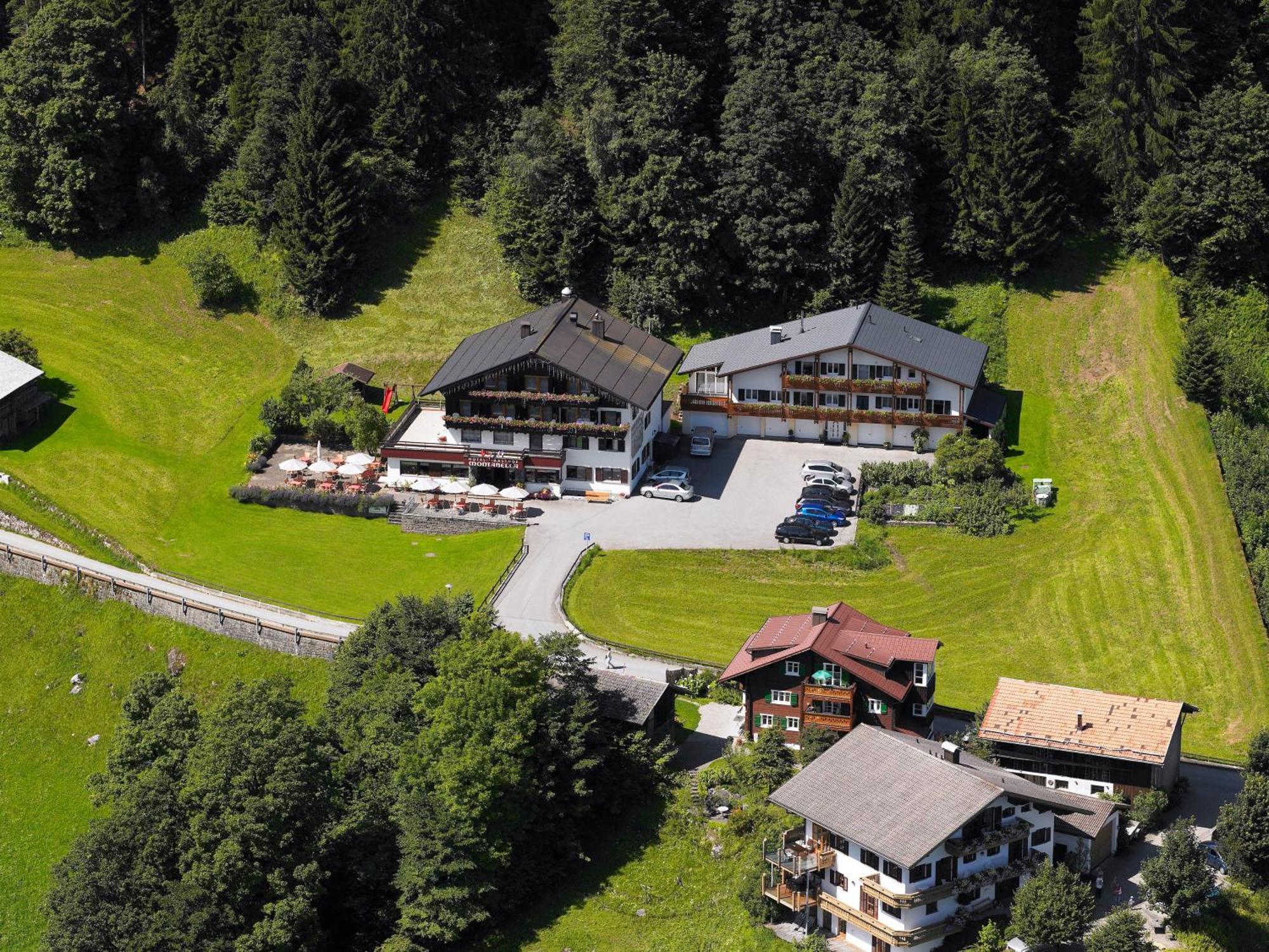 Hotel Montabella Schruns Exterior foto