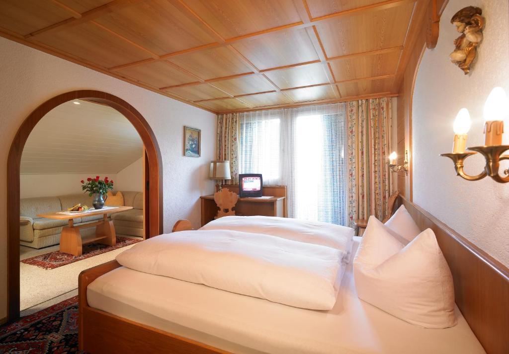 Hotel Montabella Schruns Habitación foto