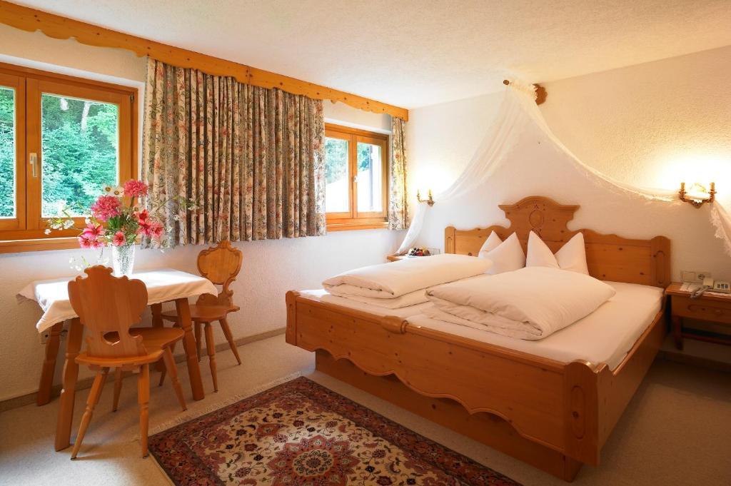 Hotel Montabella Schruns Habitación foto